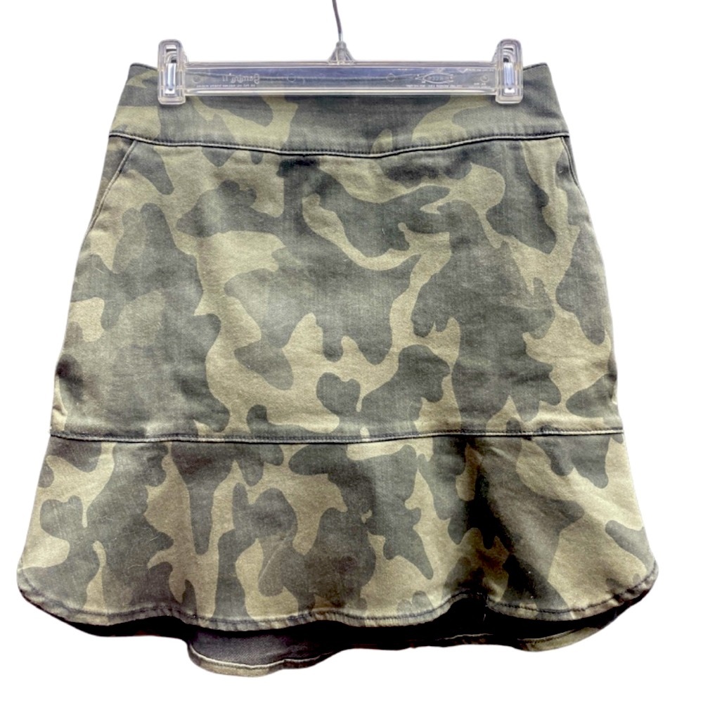 White House Black Market Green Camo Flare Ruffle Hem Pocket Skirt Sz 4